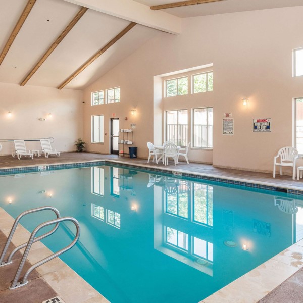 Magnuson Grand Pikes Peak Indoor Pool